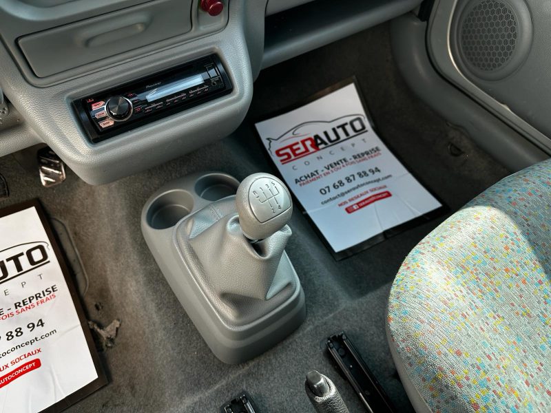 RENAULT TWINGO I 2004