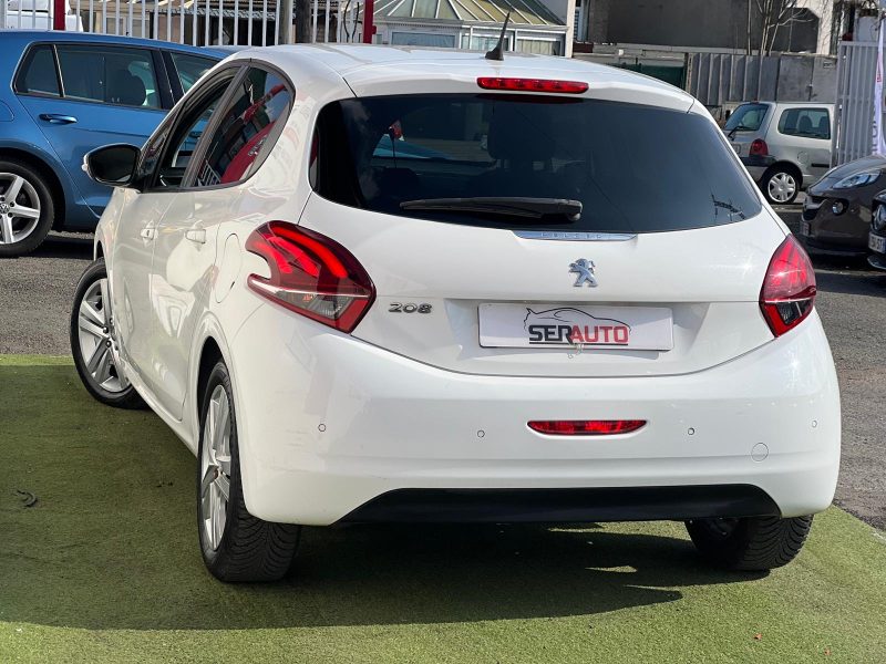 PEUGEOT 208 2018