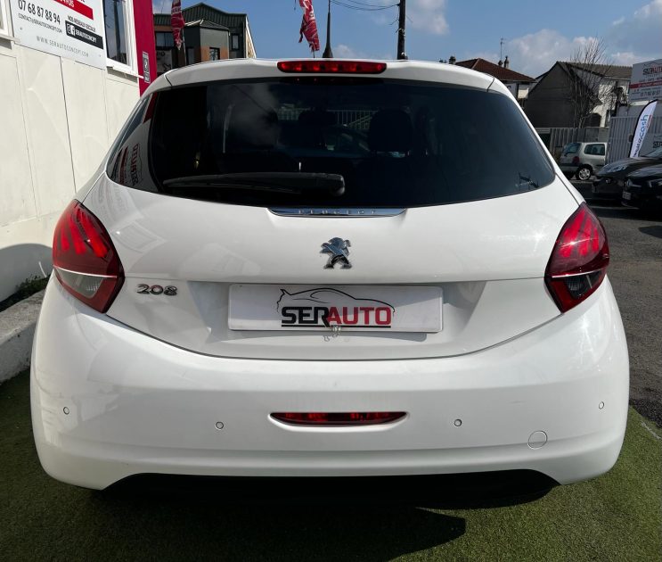 PEUGEOT 208 2018