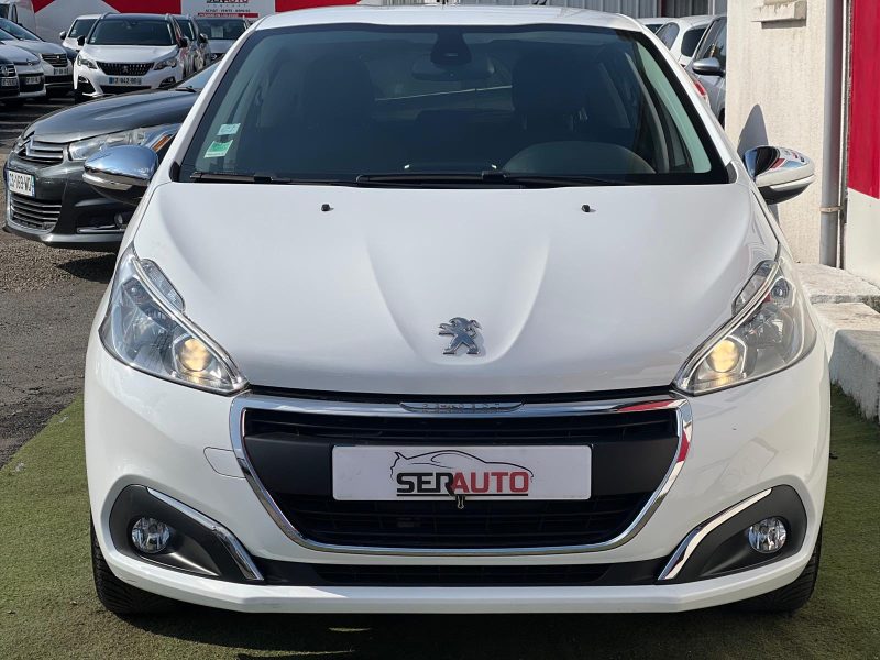 PEUGEOT 208 2018