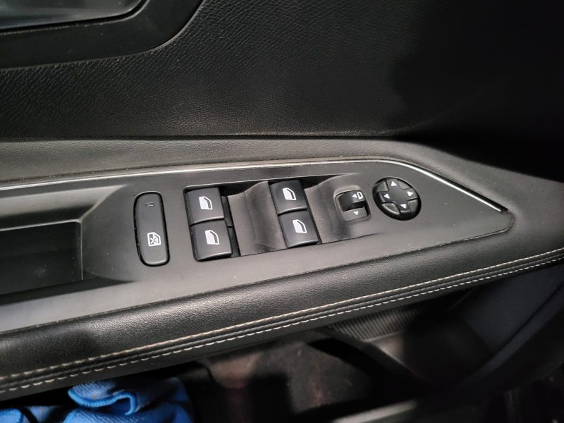 PEUGEOT 3008 II 1.2 PureTech 130cv Allure EAT / APPLE CARPLAY/HAYON ELECTRIQUE/CAMERA DE RECUL