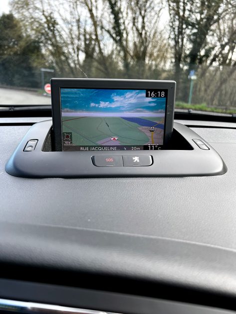 PEUGEOT 3008 Monospace 2012