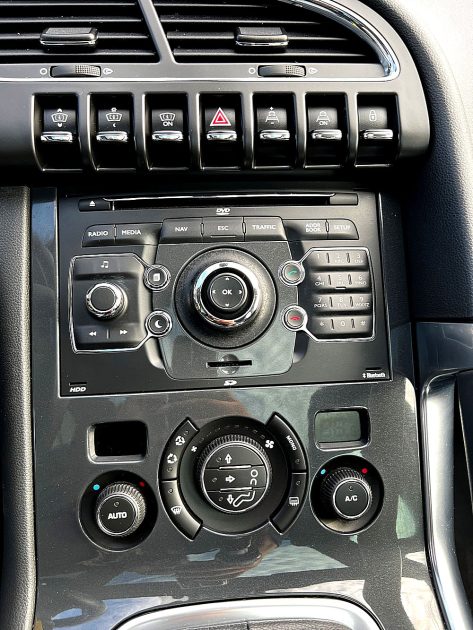 PEUGEOT 3008 Monospace 2012