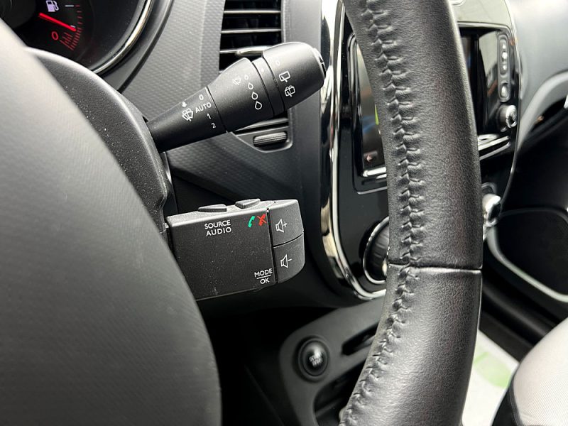 RENAULT CAPTUR INTENS 1.5 DCI 90 GPS TACTILE CAMERA RECUL BLUETOOTH CLE MAIN LIBRE - GARANTIE 1 AN