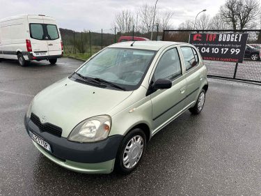 TOYOTA YARIS 2001