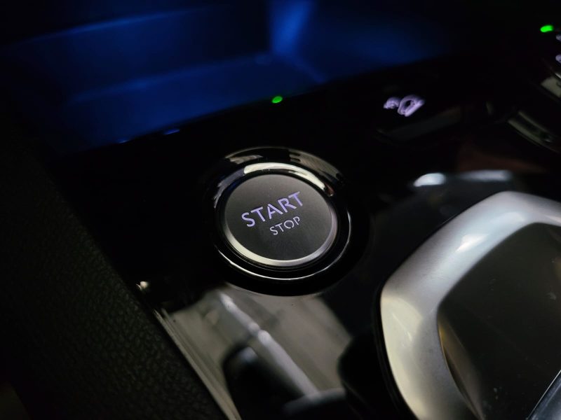 PEUGEOT 3008 1.6 THP 165CV EAT6 GT LINE / TOIT OUVRANT+FOCAL+ATTELAGE+SIEGES CHAUFFANTS