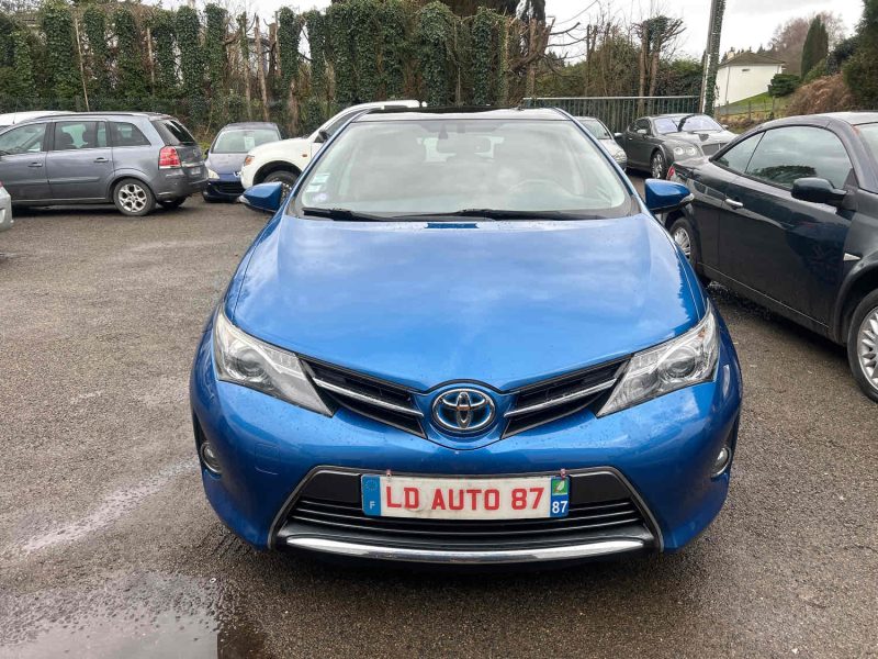 TOYOTA AURIS 2015