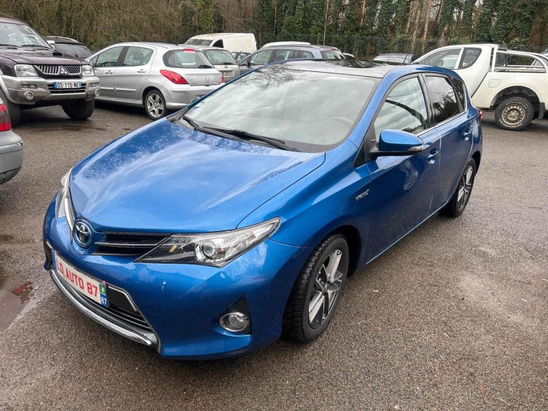 TOYOTA AURIS 2015