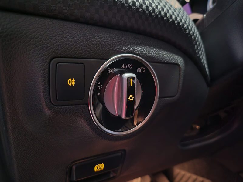 MERCEDES CLASSE A 200 7G-DCT 156CV SENSATION / TOIT OUVRANT/ PACK URBAN/ PACK STYLE