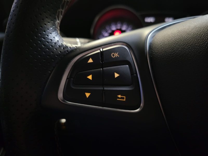 MERCEDES CLASSE A 200 7G-DCT 156CV SENSATION / TOIT OUVRANT/ PACK URBAN/ PACK STYLE