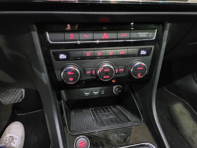 SEAT ATECA 1.5 TSI 150cv Xcellence DSG7 / APPLE CARPLAY/TOIT OUVRANT/CHARGEUR A INDUCTION