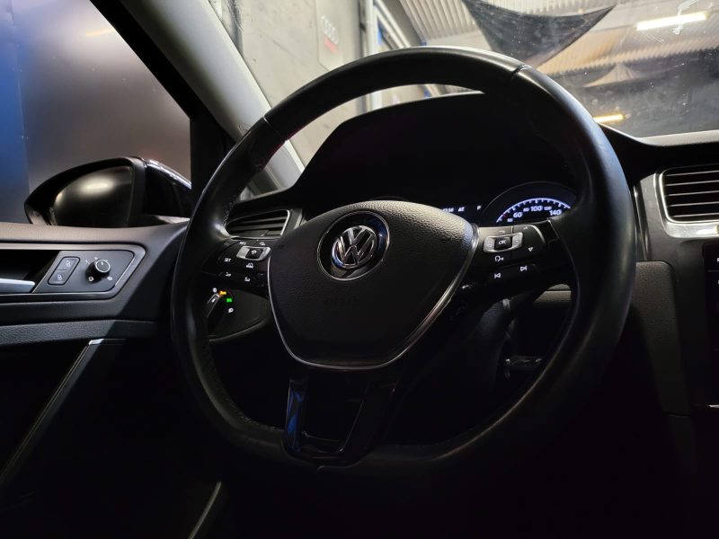 VOLKSWAGEN GOLF VII 1.6 TDI 116cv DSG 7 BUSINESS CONFORTLINE APPLE CARPLAY / REGULATEUR ADAPTATIF / 