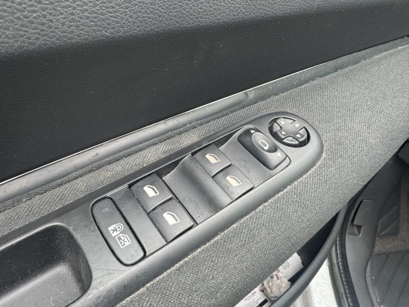 PEUGEOT 3008 1.6 HDI 115CV STYLE BVA