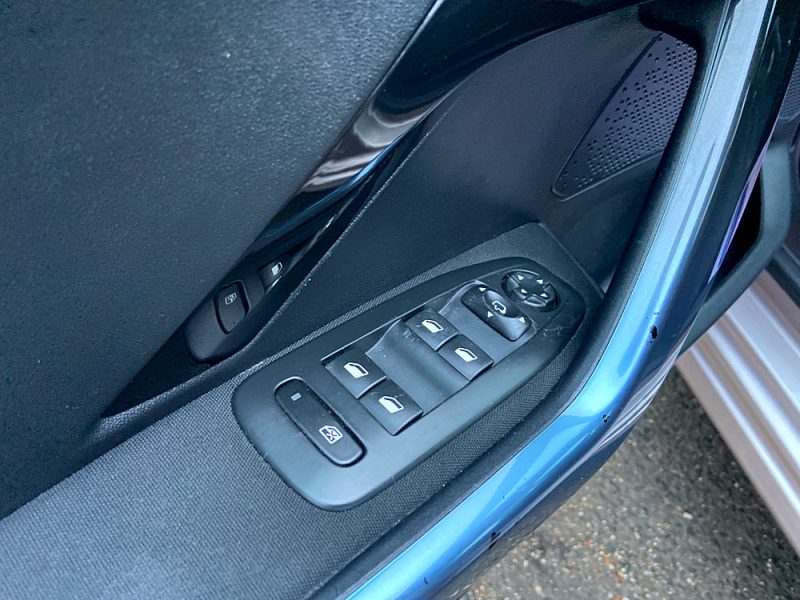 PEUGEOT 208 1.6 HDI 92CV ALLURE