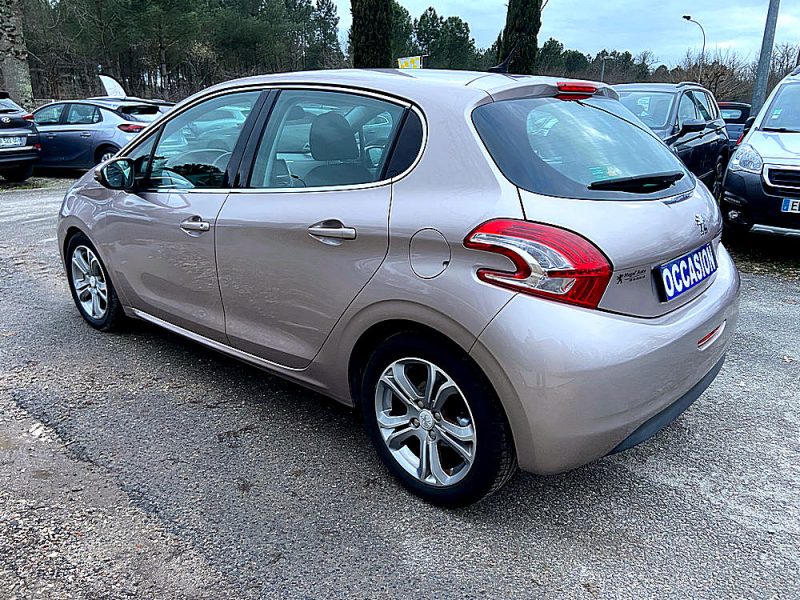 PEUGEOT 208 1.6 HDI 92CV ALLURE