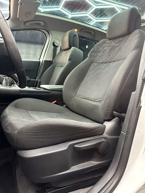 PEUGEOT 3008 Monospace 2012