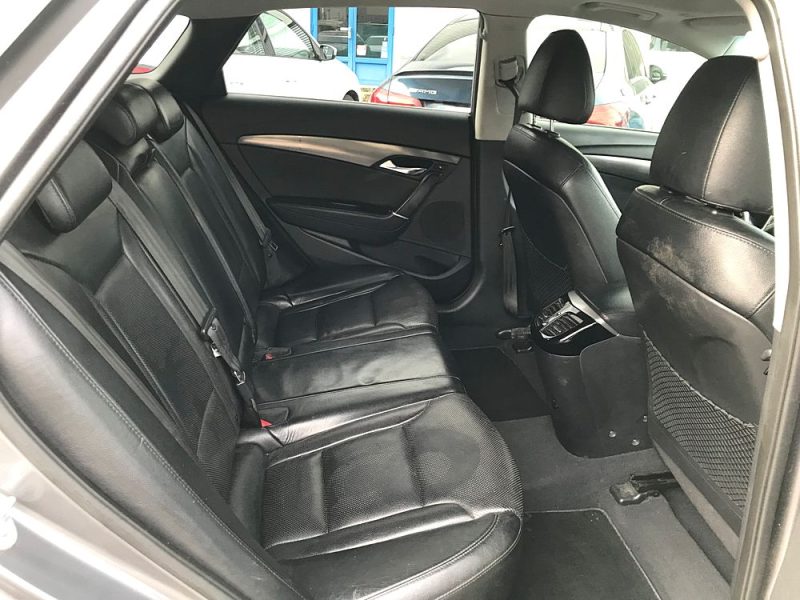 HYUNDAI i40 SW - 1.7 crdi 16V FAP 136cv PACK PREMIUM LIMITED - GARANTIE 6 MOIS