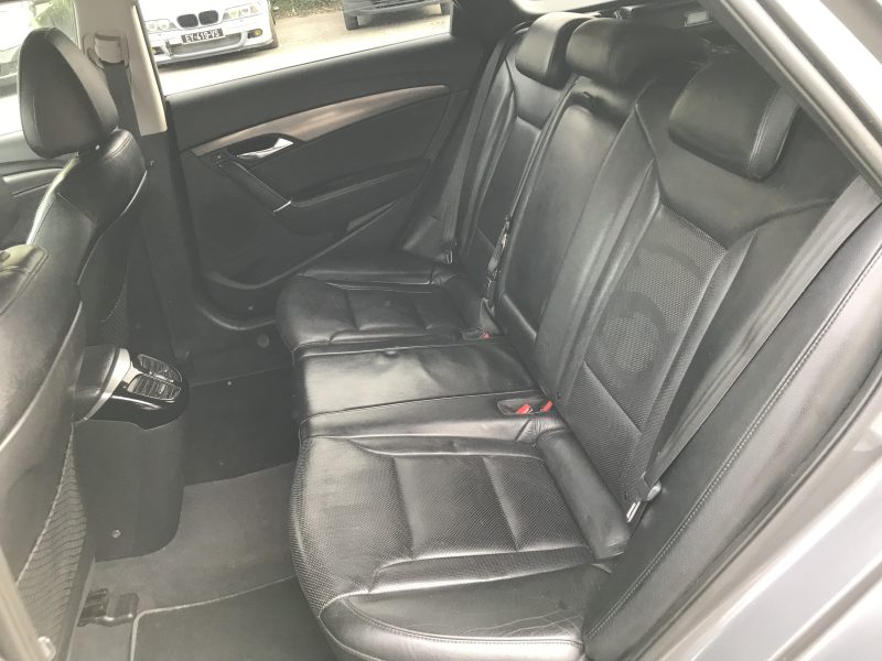 HYUNDAI i40 SW - 1.7 crdi 16V FAP 136cv PACK PREMIUM LIMITED - GARANTIE 6 MOIS