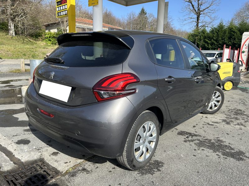 PEUGEOT 208 2019