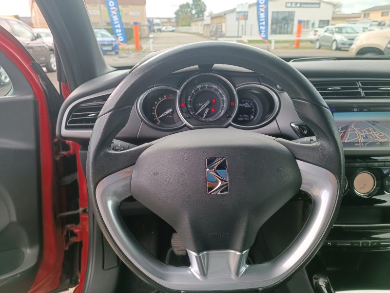 CITROËN DS3 1.2 VTi 110 cv SO IRRESISTIBLE