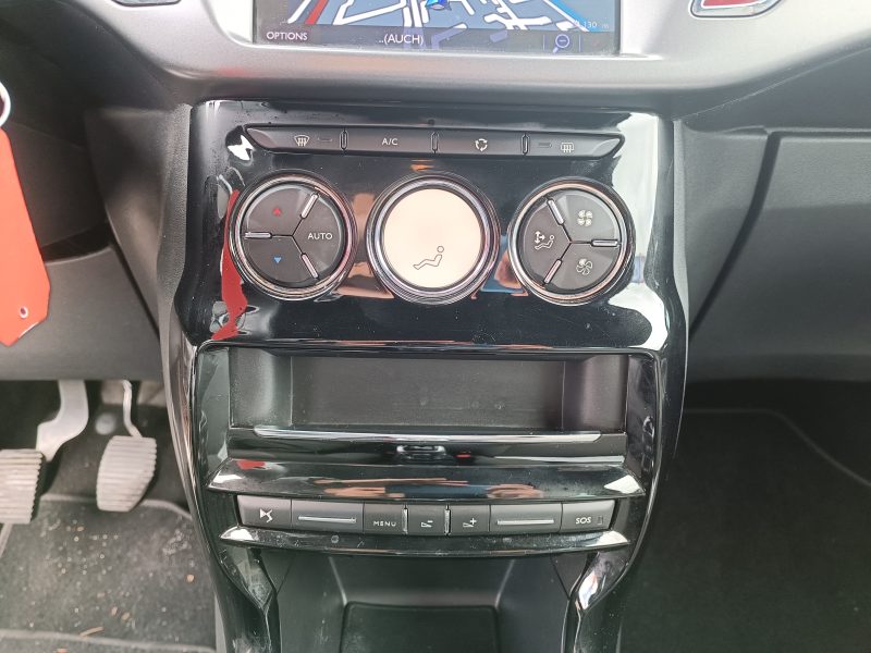 CITROËN DS3 1.2 VTi 110 cv SO IRRESISTIBLE