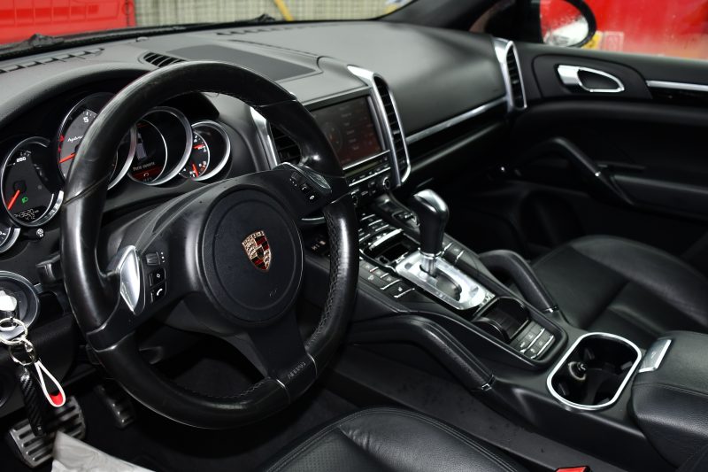 PORSCHE CAYENNE 2010