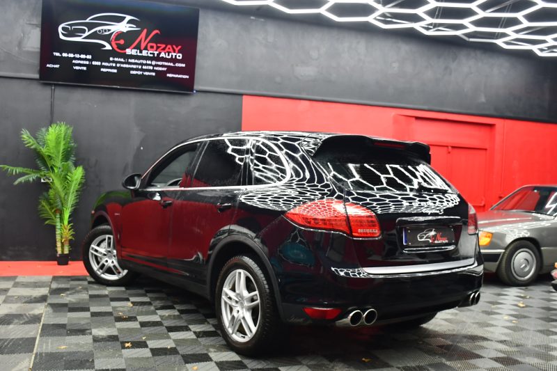 PORSCHE CAYENNE 2010
