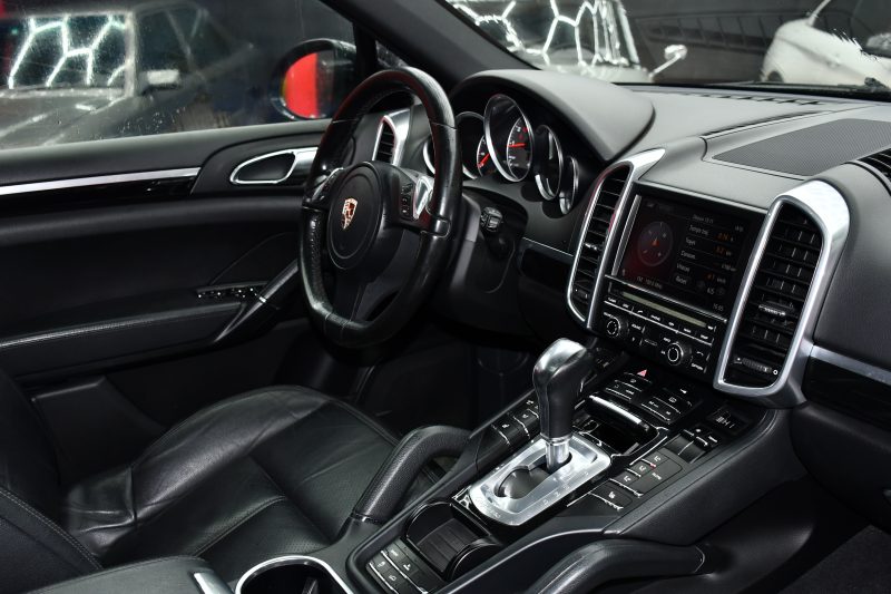 PORSCHE CAYENNE 2010