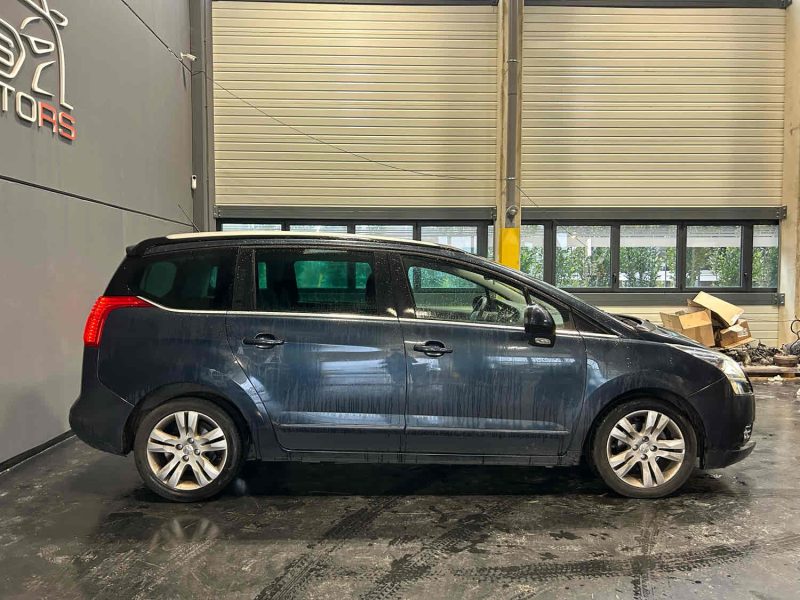 Peugeot 5008 - 1.6 E-HDI 115cv - Allure - Toit Panoramique - Garantie 6 mois  