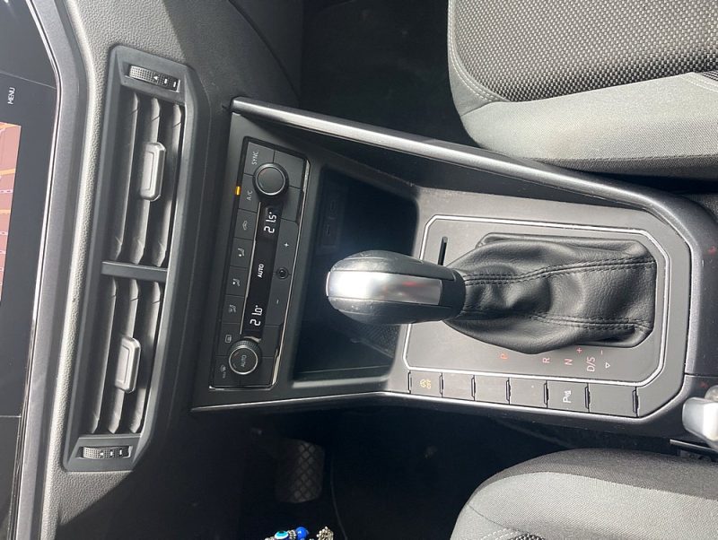 VOLKSWAGEN POLO 1.0 TSI 115 R-LINE DSG