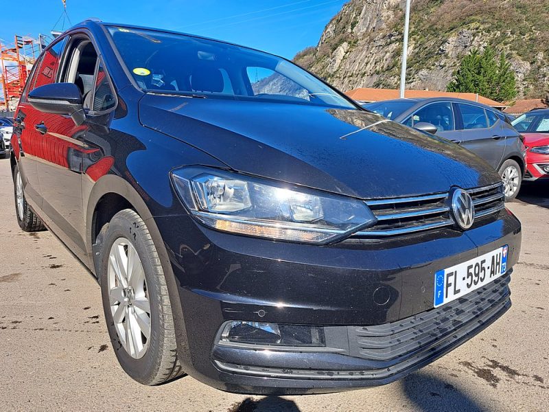 VOLKSWAGEN TOURAN 2019