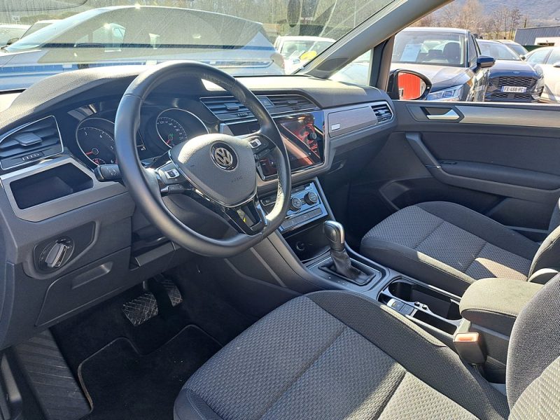 VOLKSWAGEN TOURAN 2019