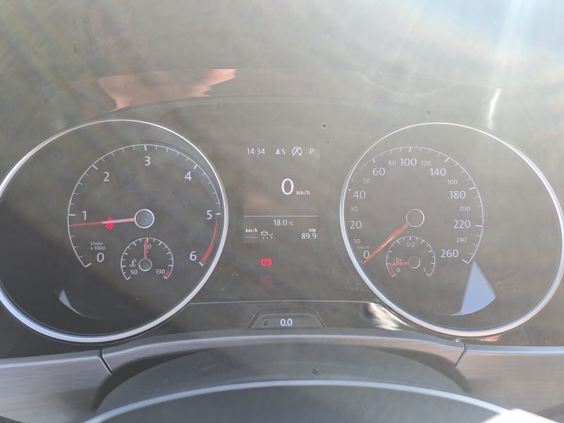 VOLKSWAGEN TOURAN 2019