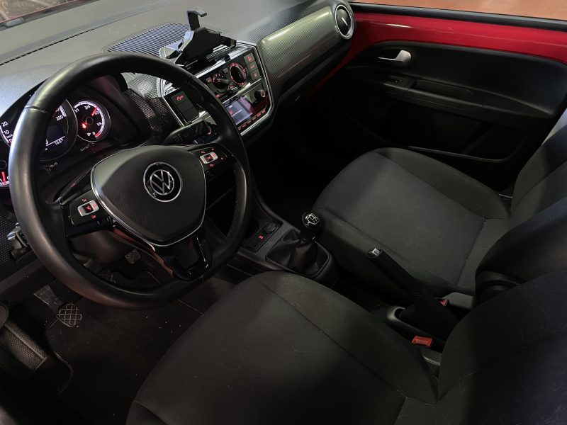 VOLKSWAGEN UP! 2020