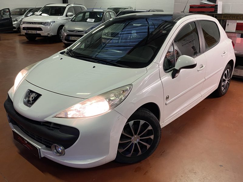 PEUGEOT 207 2009