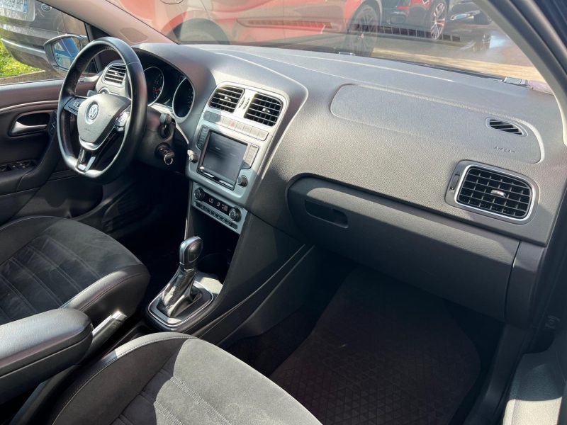 VOLKSWAGEN POLO V 2016