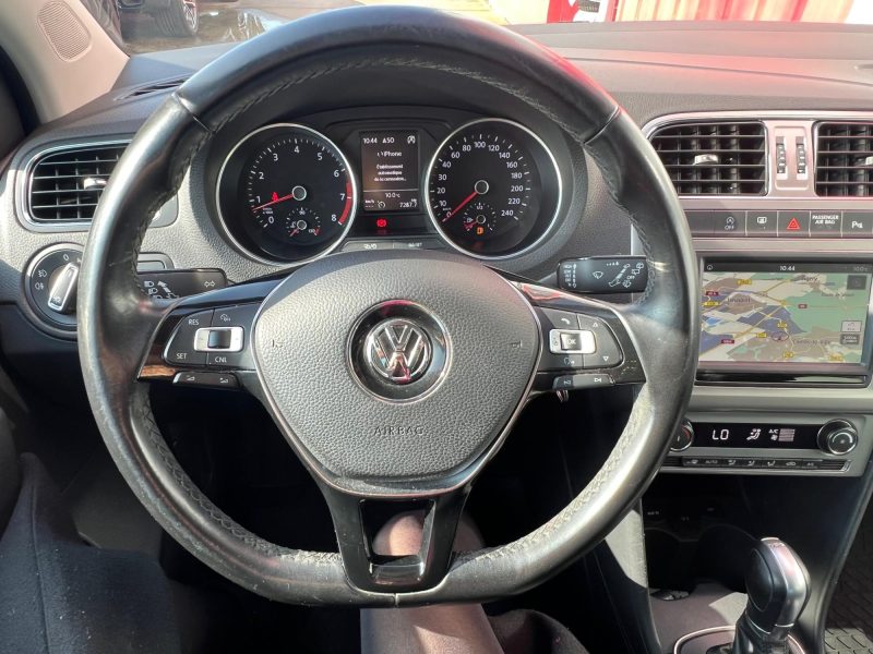 VOLKSWAGEN POLO V 2016