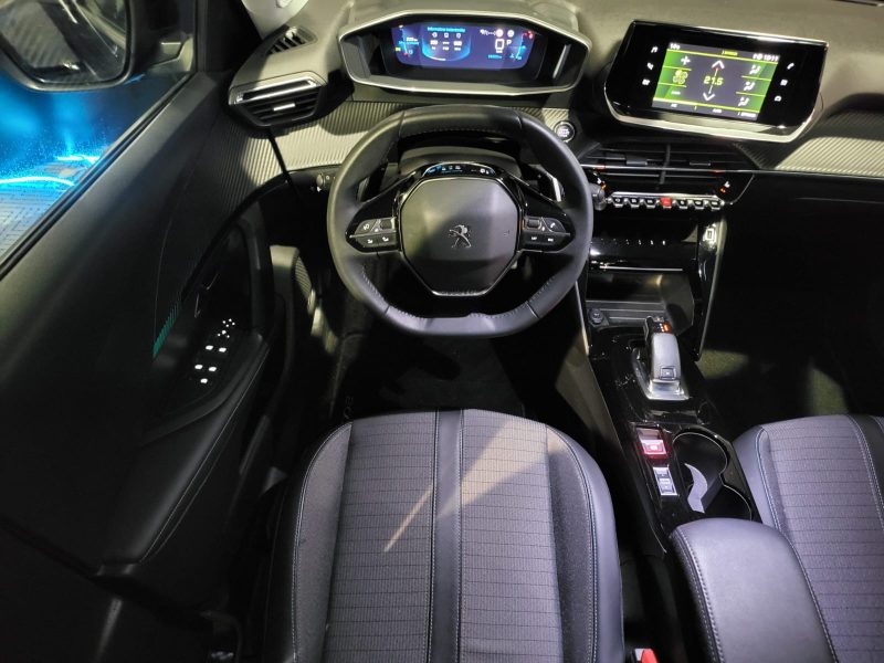 PEUGEOT 2008 II 1.2 PureTech 130cv Allure Pack EAT8 1ère Main / SIEGES CHAUFFANT/APPLE CARPLAY/CAMER