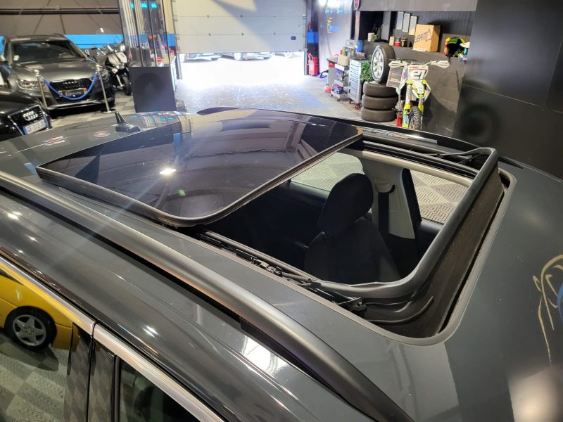 VOLKSWAGEN T-ROC 1.5 TSI 150cv United DSG7 / APPLE CARPLAY/TOIT OUVRANT/CHARGEUR A INDUCTION