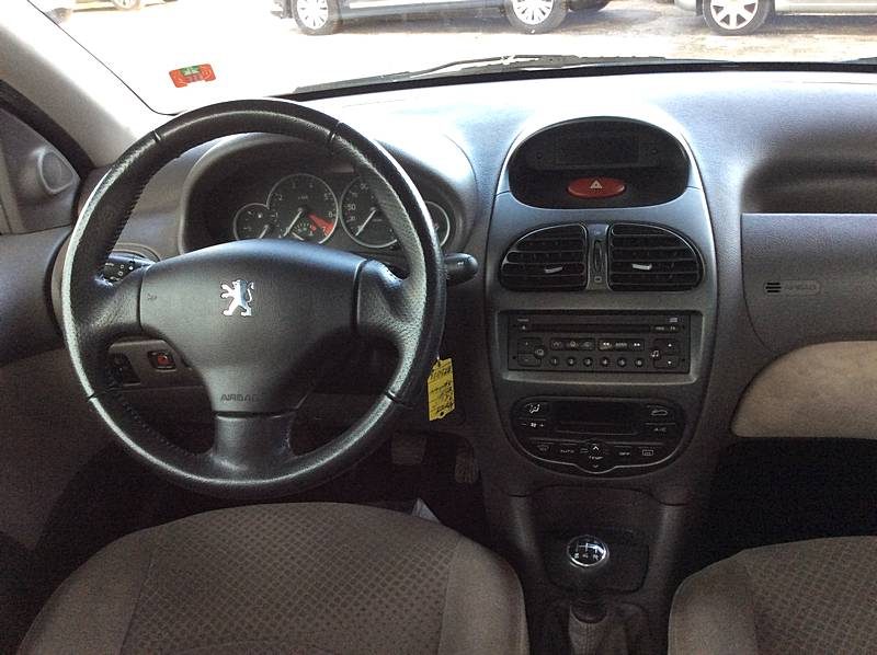 PEUGEOT 1.6 16V 109CV PREMIUM 6CV