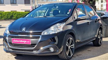PEUGEOT 208 2019