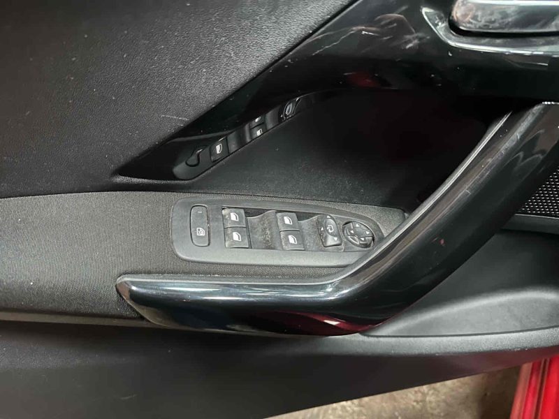 PEUGEOT 208 2017 1.6 eHDi 92 CV ALLURE