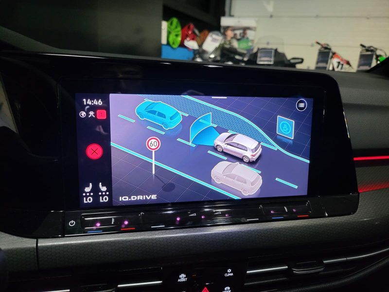 VOLKSWAGEN GOLF VIII GTI 2.0 TSI 245cv DSG7 / APPLE CARPLAY/TOIT OUVRANT/CHARGEUR A INDUCTION