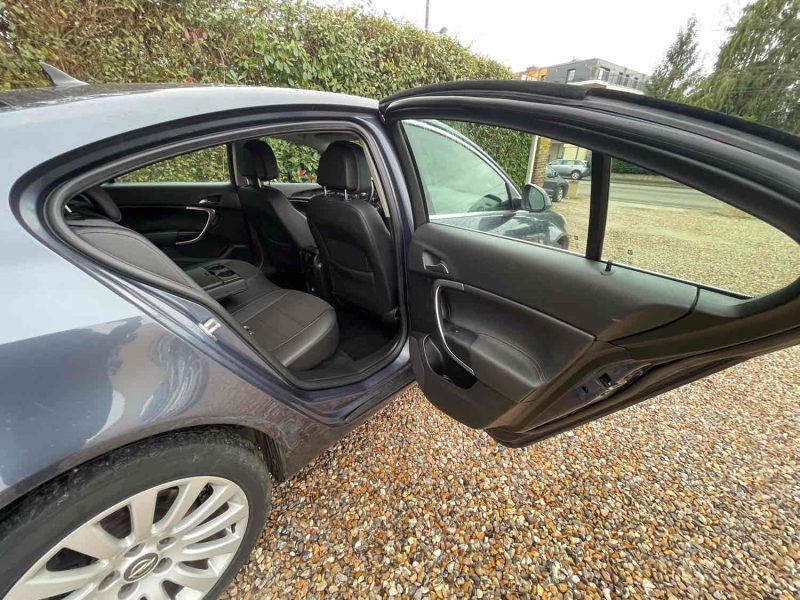 OPEL INSIGNIA A 2010