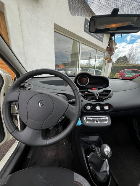 RENAULT TWINGO 2 2012
