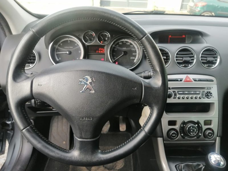 PEUGEOT 308 SW I 2011