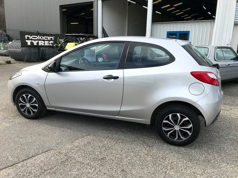 MAZDA 2 - 1.3 i 75cv MZR ELEGANCE - GARANTIE 6 MOIS