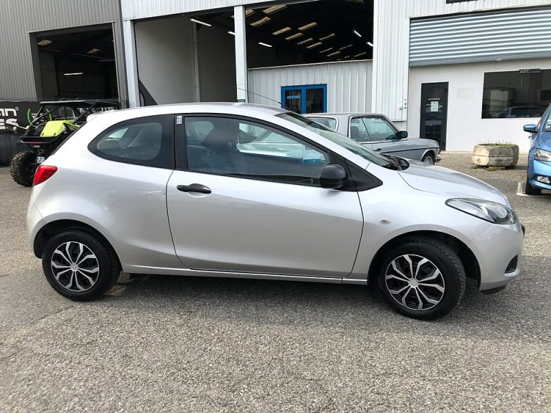 MAZDA 2 - 1.3 i 75cv MZR ELEGANCE - GARANTIE 6 MOIS