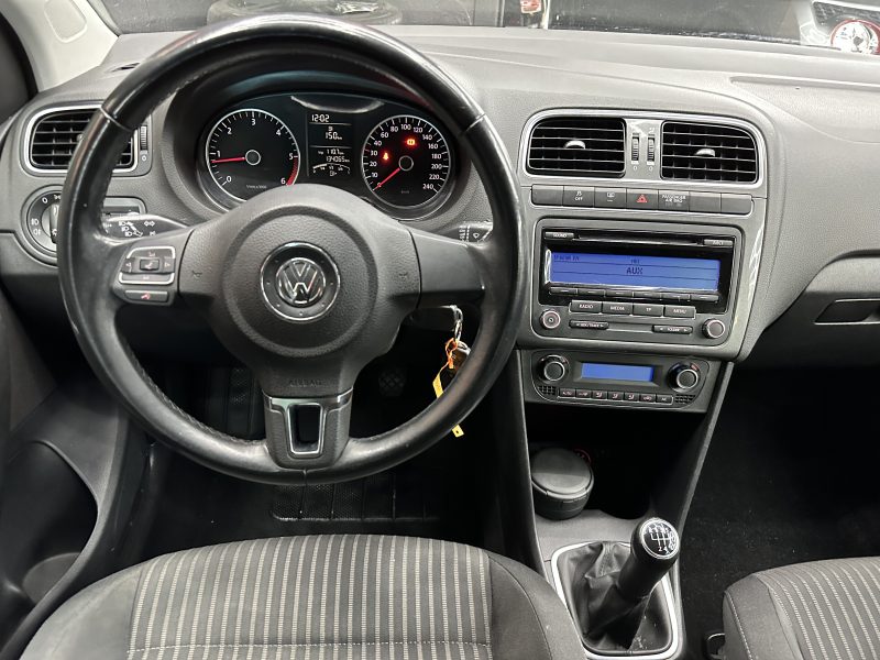 VOLKSWAGEN POLO V 2010