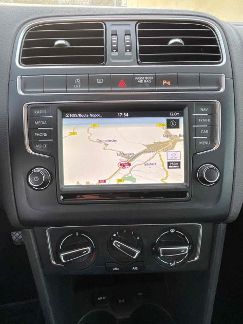 VOLKSWAGEN POLO V 2014